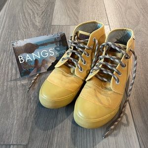 EUC BANGS Canvas High Tops & Socks